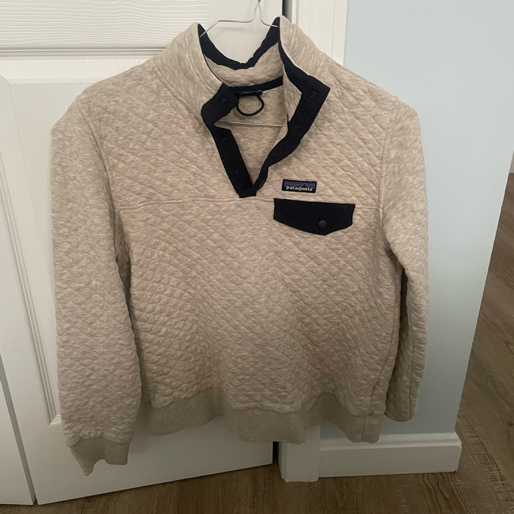 Patagonia Tan Quilted Pullover Size M